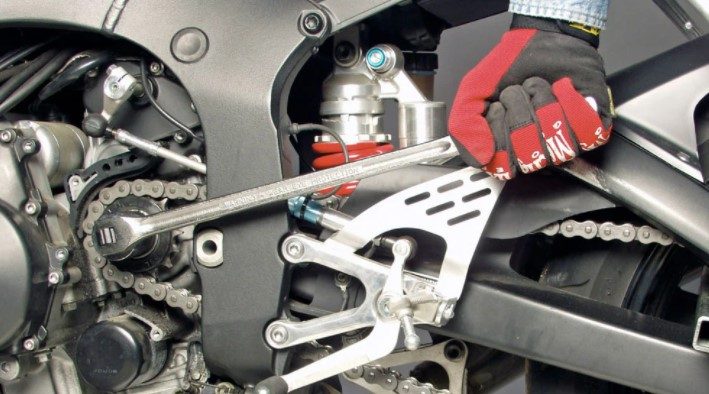 Regular Torque Wrench vs Motorcycle Torque Wrench