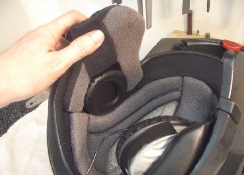 Noise-cancelling Headphones