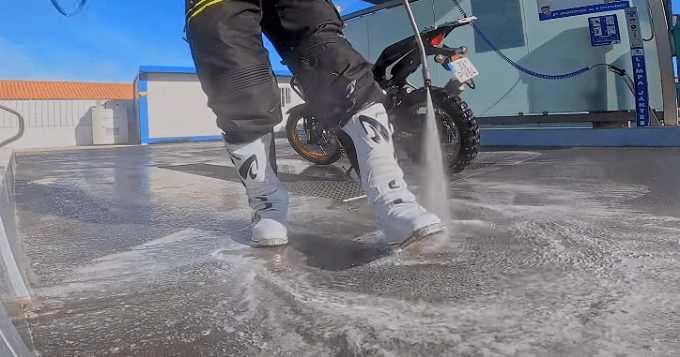 Are Motorcycle Boots Waterproof - real review